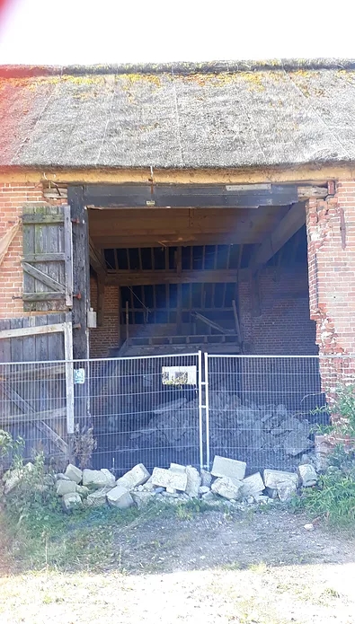 Doorway at S end