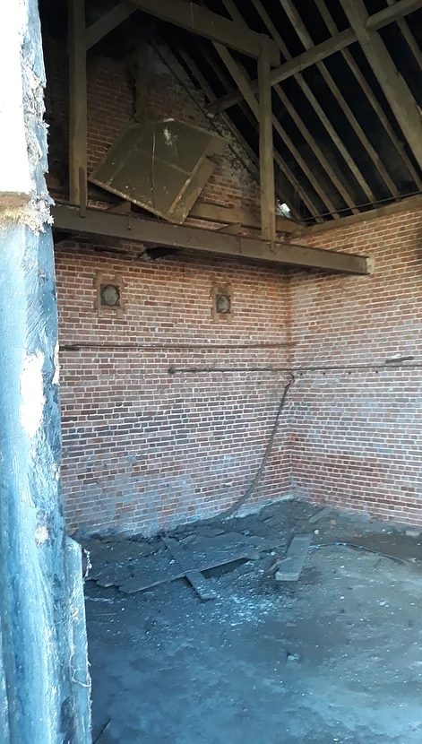 Internal pegged beams 1