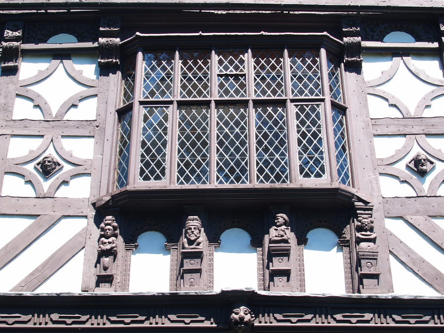 Tudor
                  bay window