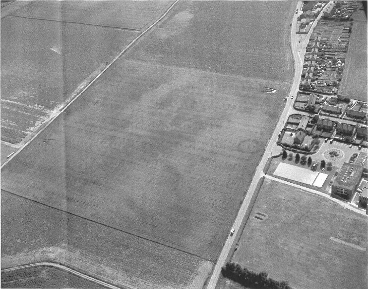 Aerial photograph showing Bronze Age burial crop marks in the field south of the Somerton Road, Martham